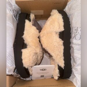 UGG Fuzz Sugar Cross Slide